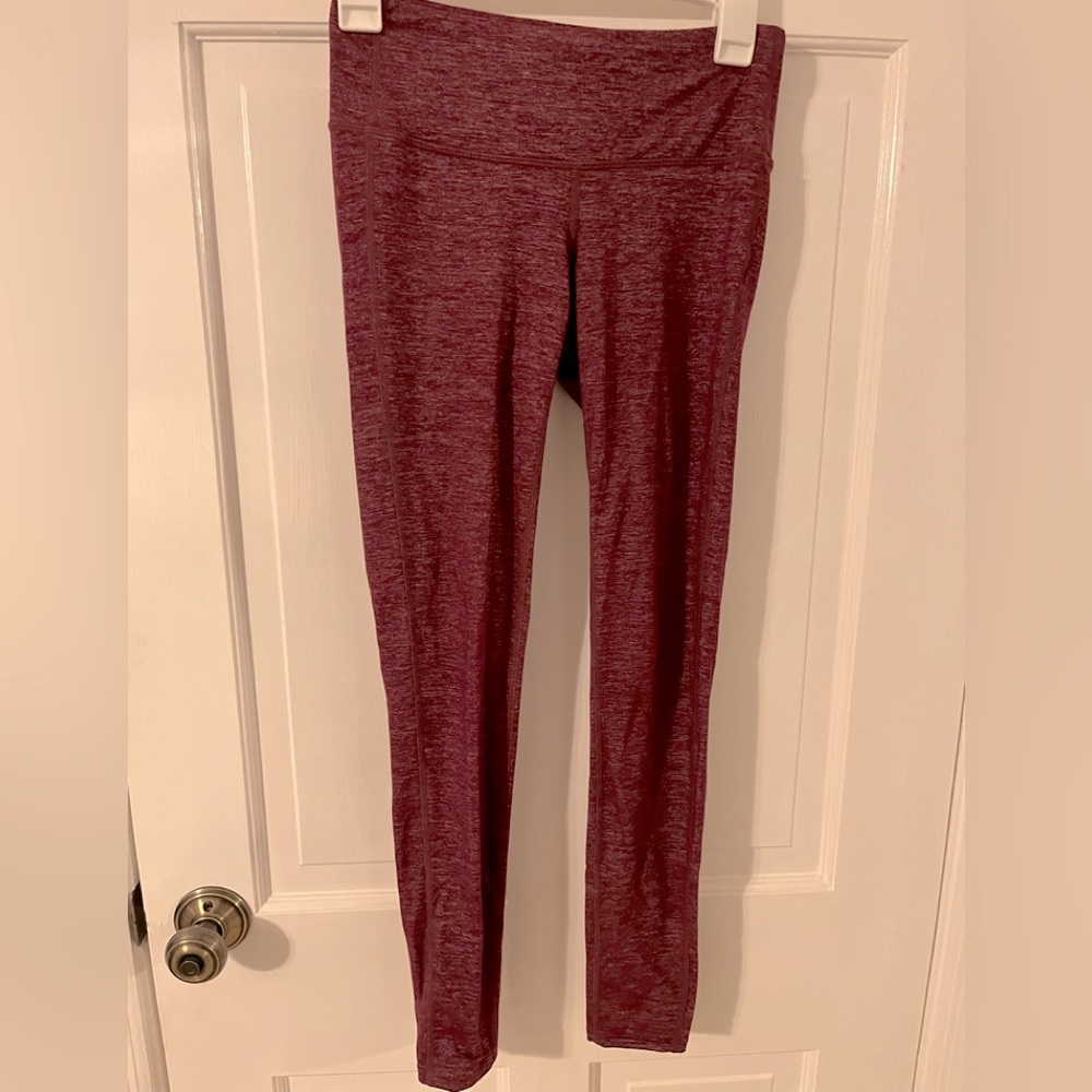 Size XS Athleta maroon 7/8 leggings VGUC